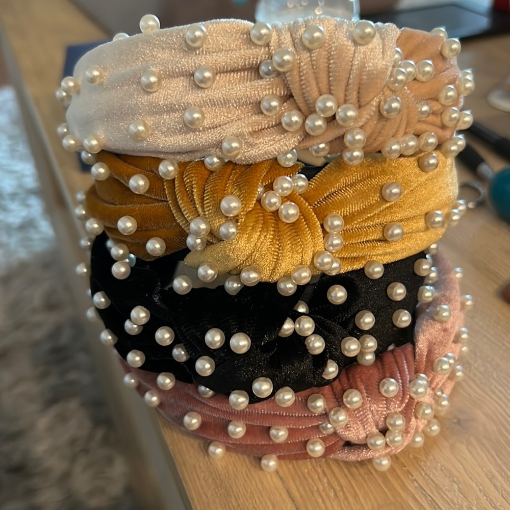 Never been worn set of 4 headbands